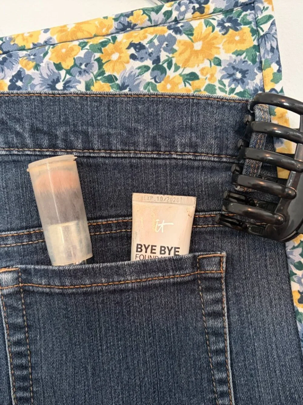 Denim quilt wall organizer with 4 pockets & 6 belt loops